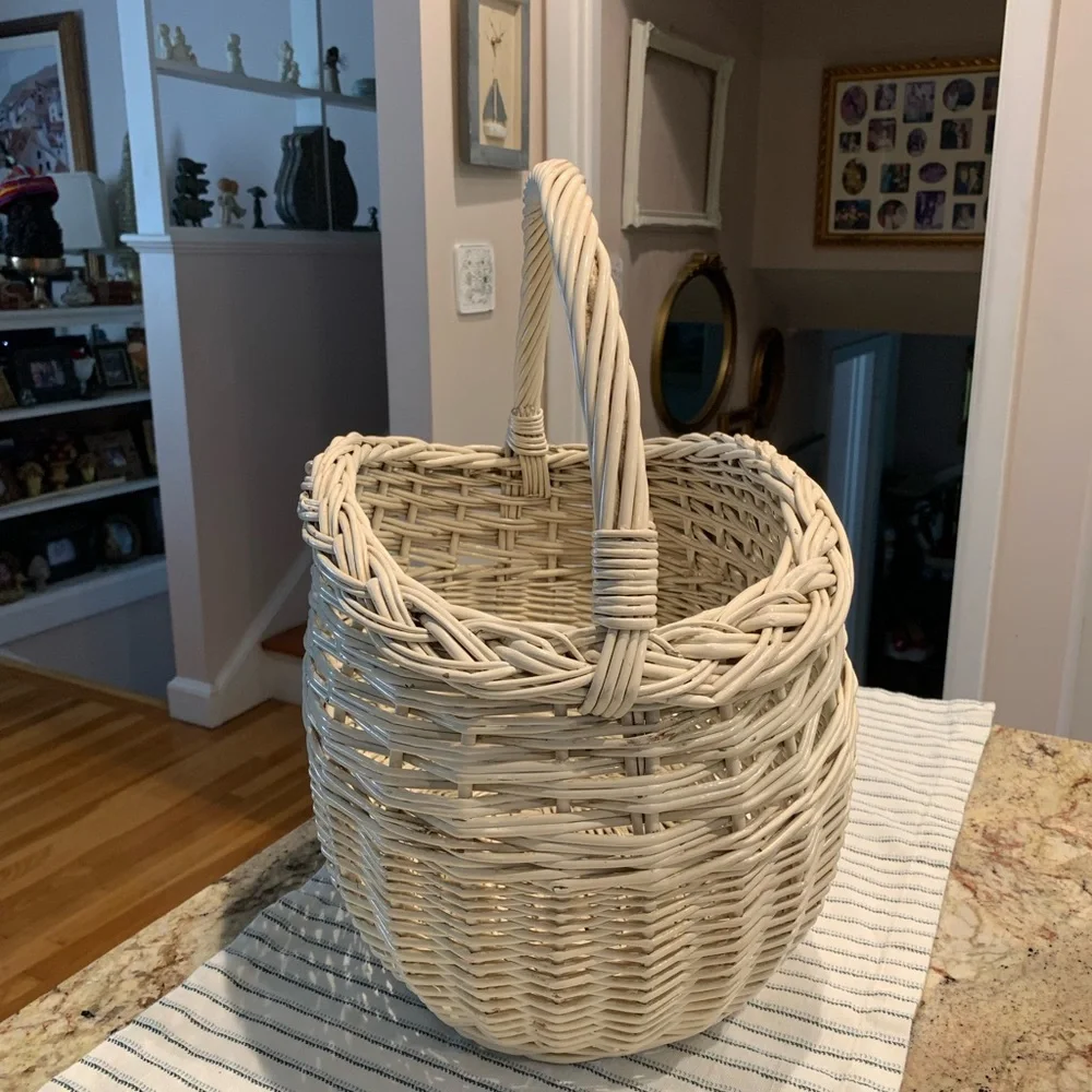 Vintage Large Wicker Basket with handle